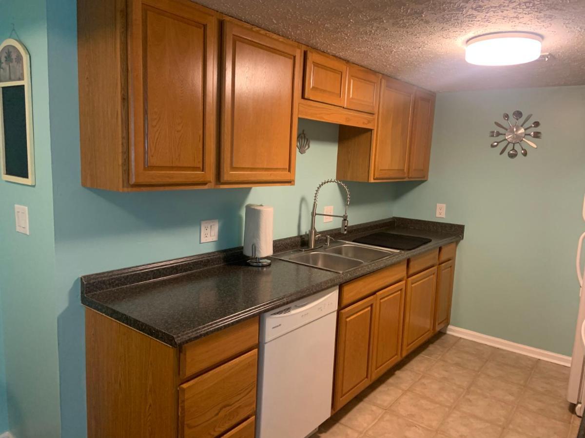 Cheerful Two Bedroom House 1.5 Miles From Beach. Myrtle Beach Buitenkant foto
